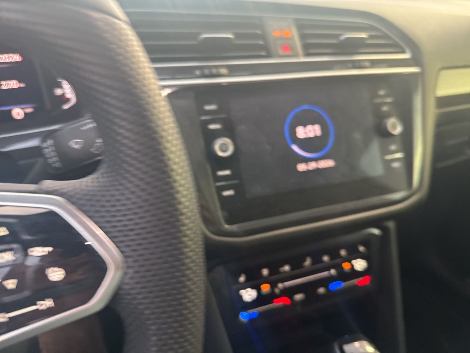 2024 Volkswagen Tiguan SEL R-Line