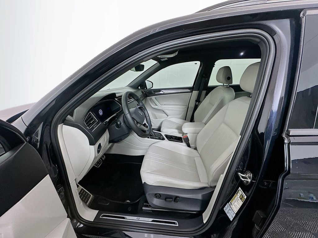2022 Volkswagen Tiguan SE R-Line Black