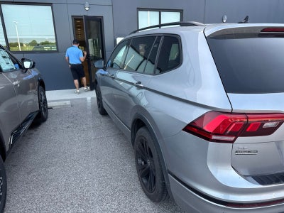 2023 Volkswagen Tiguan SE R-Line Black
