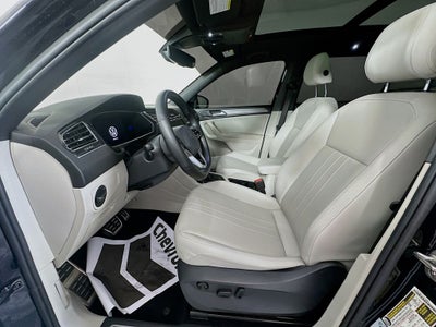 2022 Volkswagen Tiguan SE R-Line Black