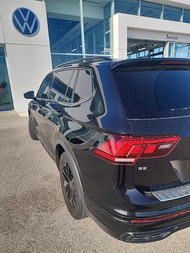 2022 Volkswagen Tiguan SE R-Line Black