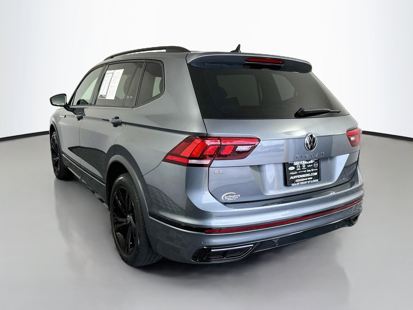 2023 Volkswagen Tiguan SE R-Line Black