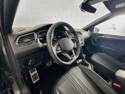 2023 Volkswagen Tiguan SE R-Line Black