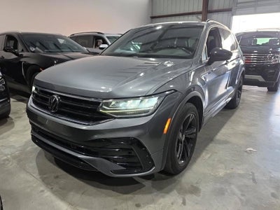 2023 Volkswagen Tiguan SE R-Line Black