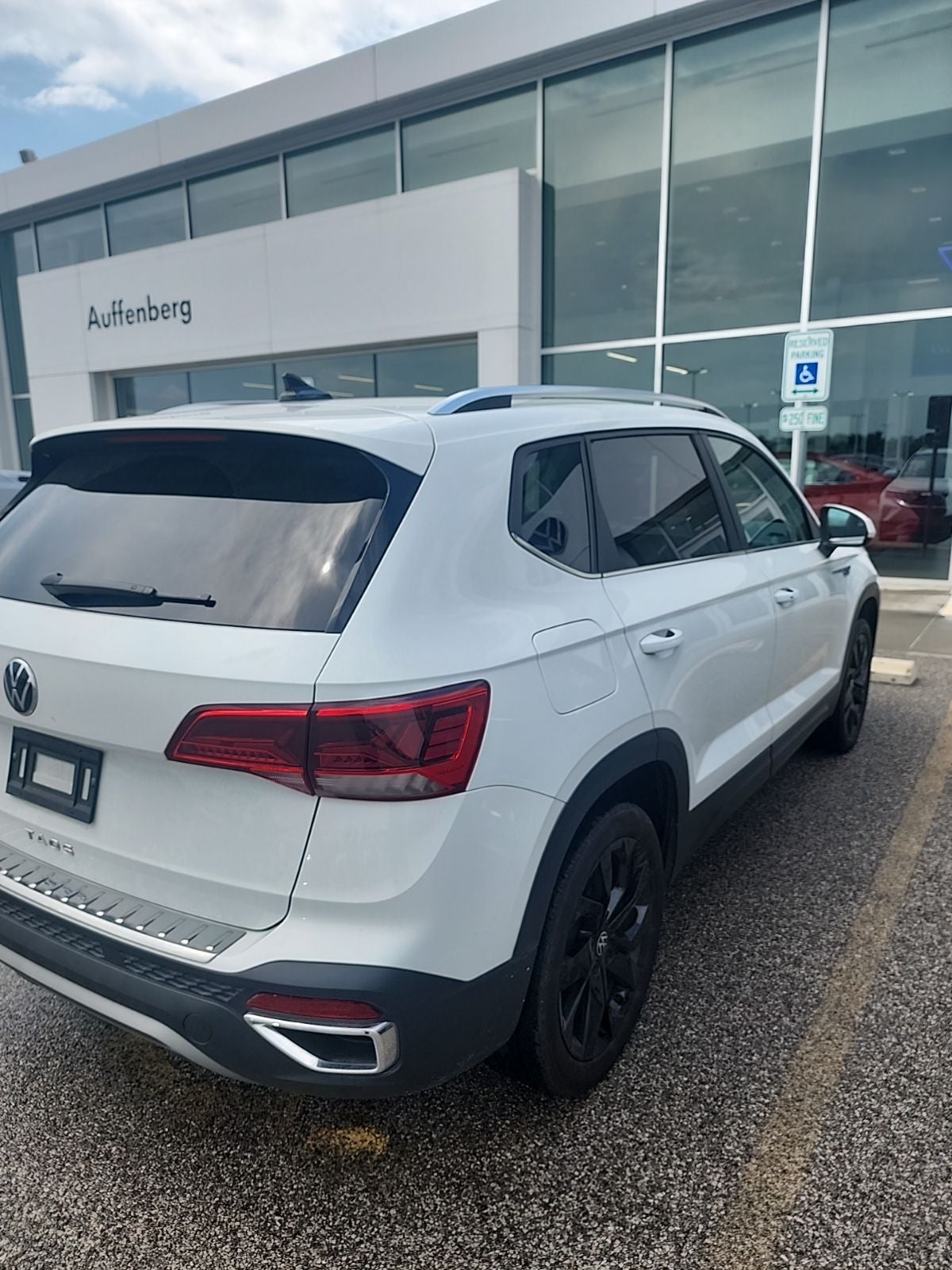 2023 Volkswagen Taos SE
