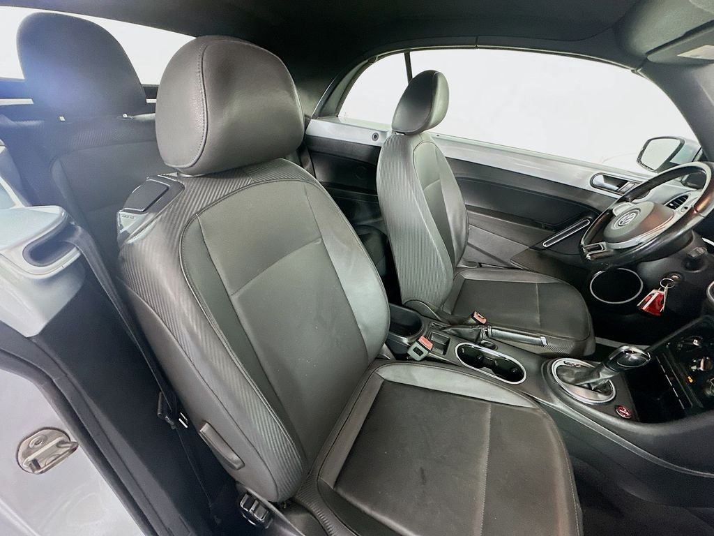 2013 Volkswagen Beetle Convertible 2.5L