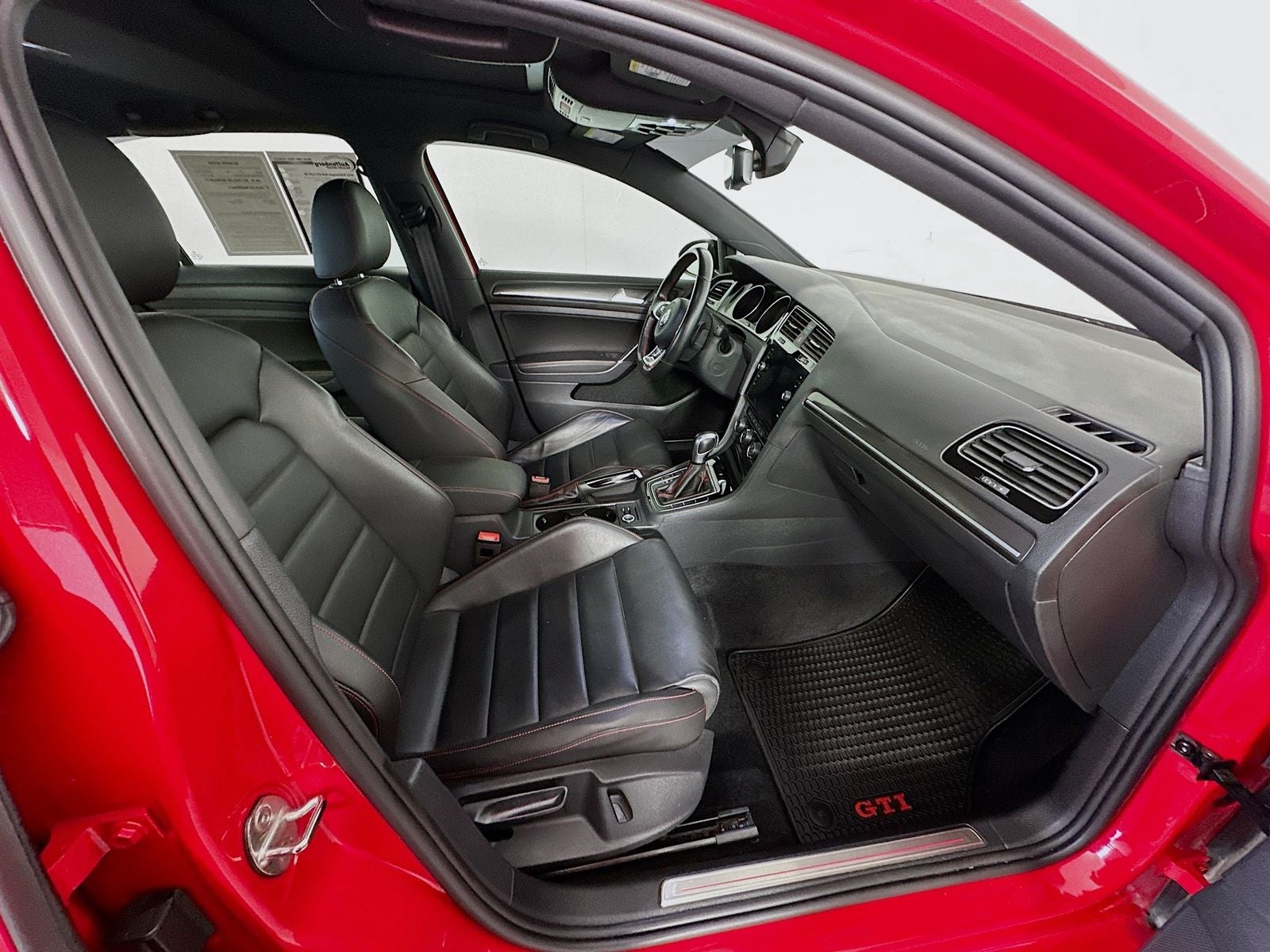 2021 Volkswagen Golf GTI SE