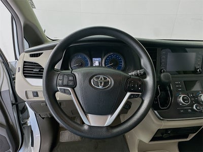 2018 Toyota Sienna L