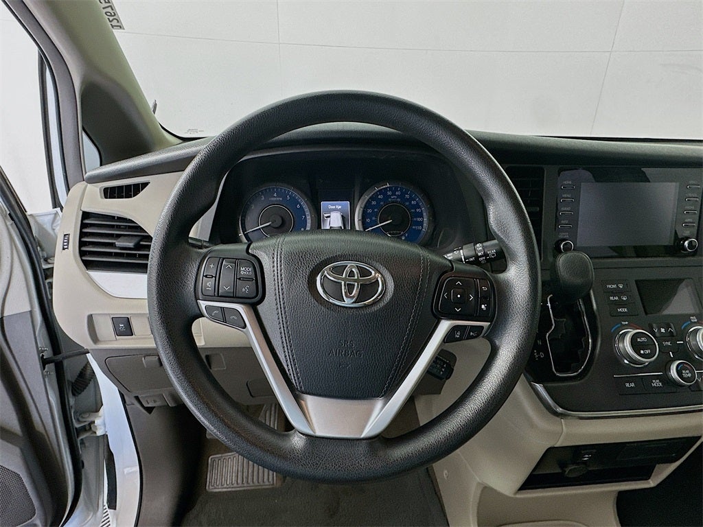 2018 Toyota Sienna L