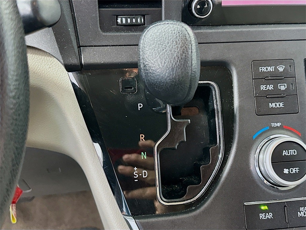 2018 Toyota Sienna L