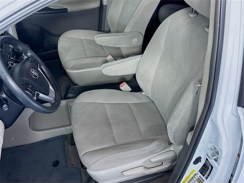 2018 Toyota Sienna L