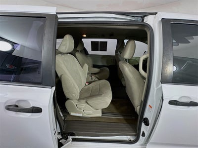 2018 Toyota Sienna L