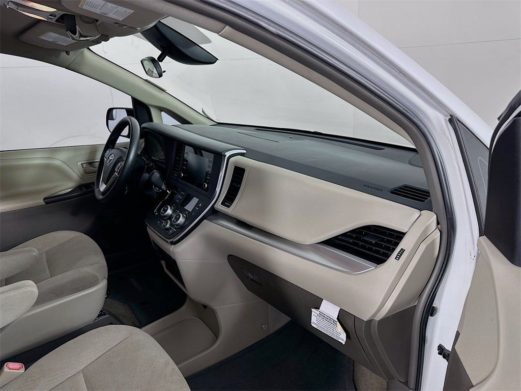 2018 Toyota Sienna L