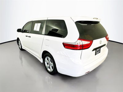 2018 Toyota Sienna L