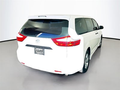 2018 Toyota Sienna L