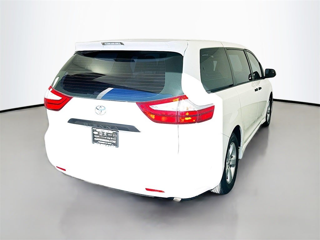 2018 Toyota Sienna L