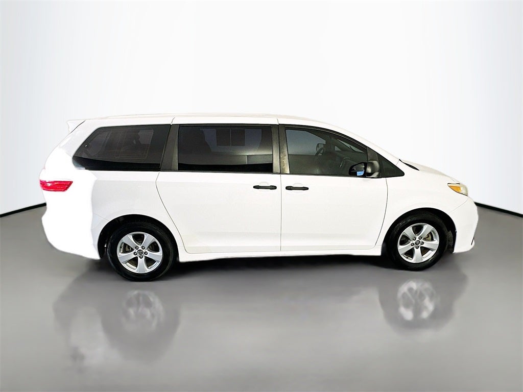 2018 Toyota Sienna L