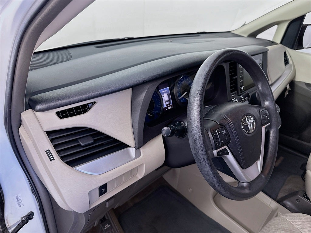 2018 Toyota Sienna L