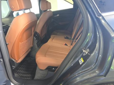 2022 Audi Q5 S line Premium Plus