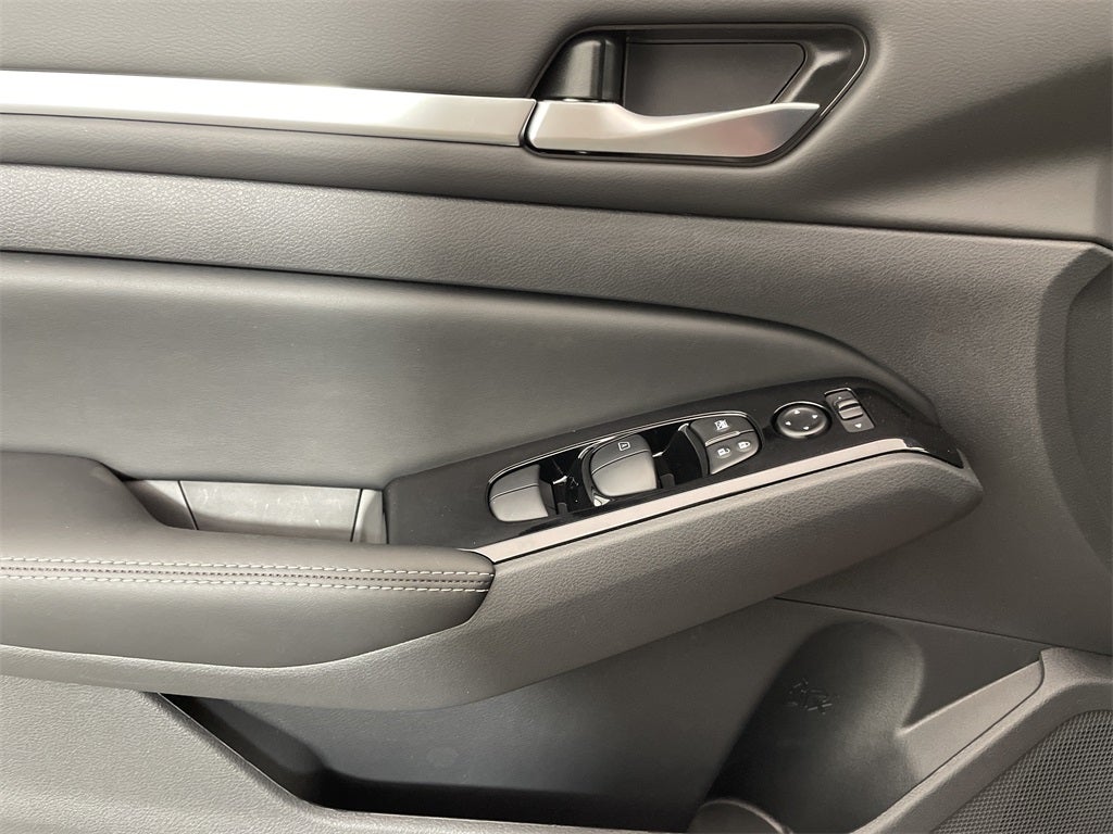 2025 Nissan Altima 2.5 SL