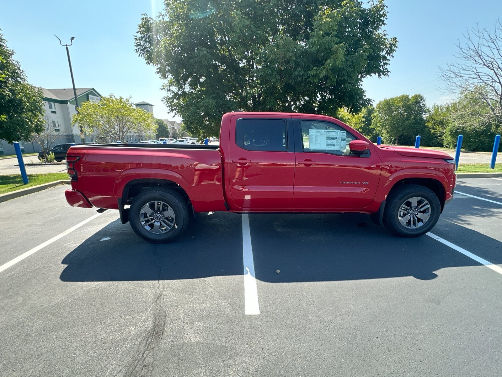 2027 Nissan Frontier SV