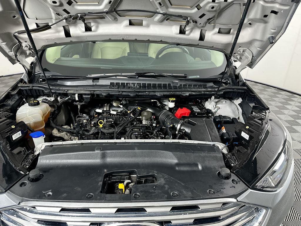 2022 Ford Edge SE