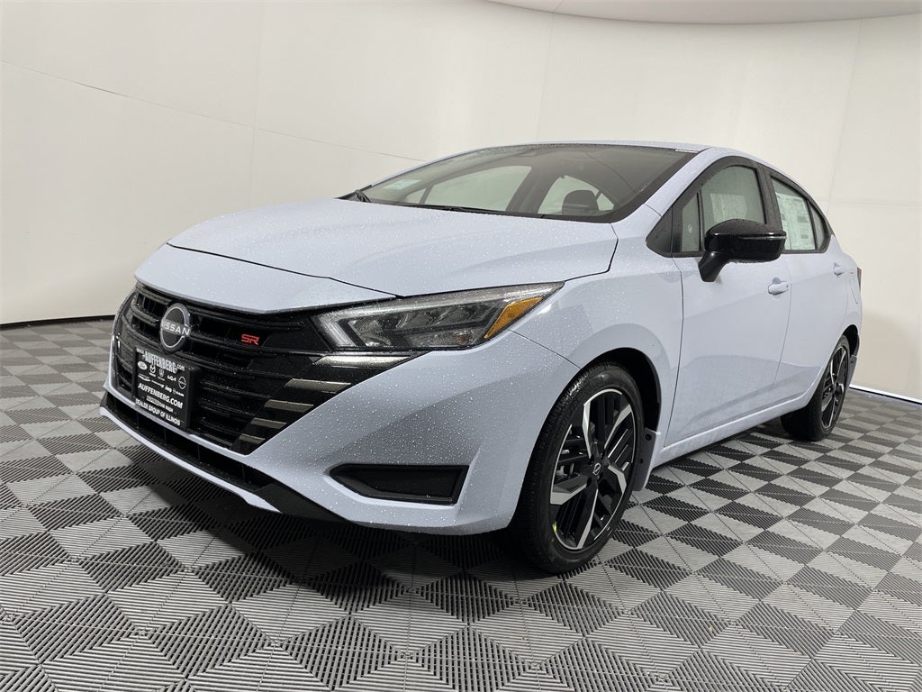 2025 Nissan Versa 1.6 SR