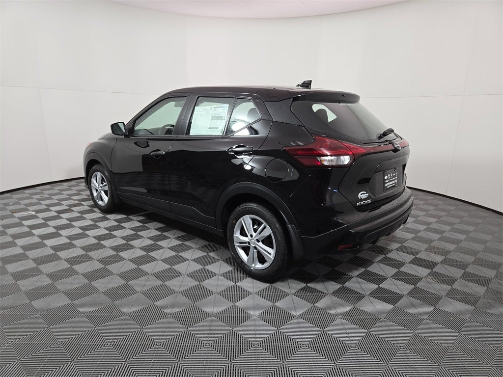 2025 Nissan Kicks Play S