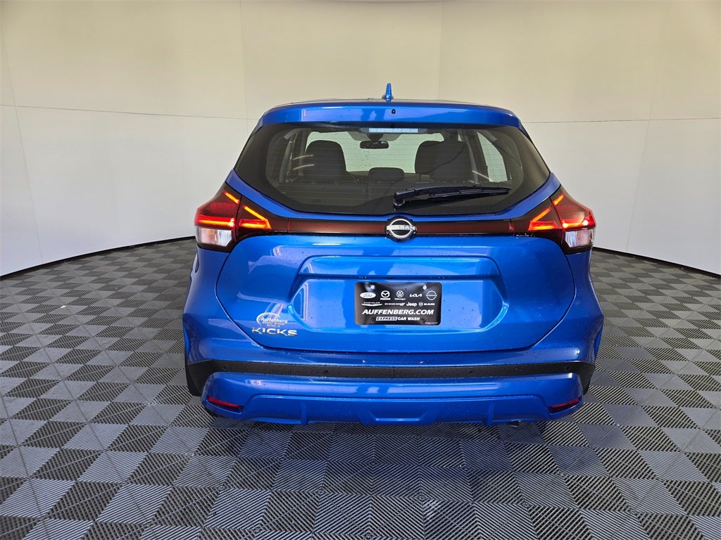 2025 Nissan Kicks Play S
