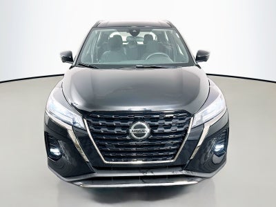 2021 Nissan Kicks SR