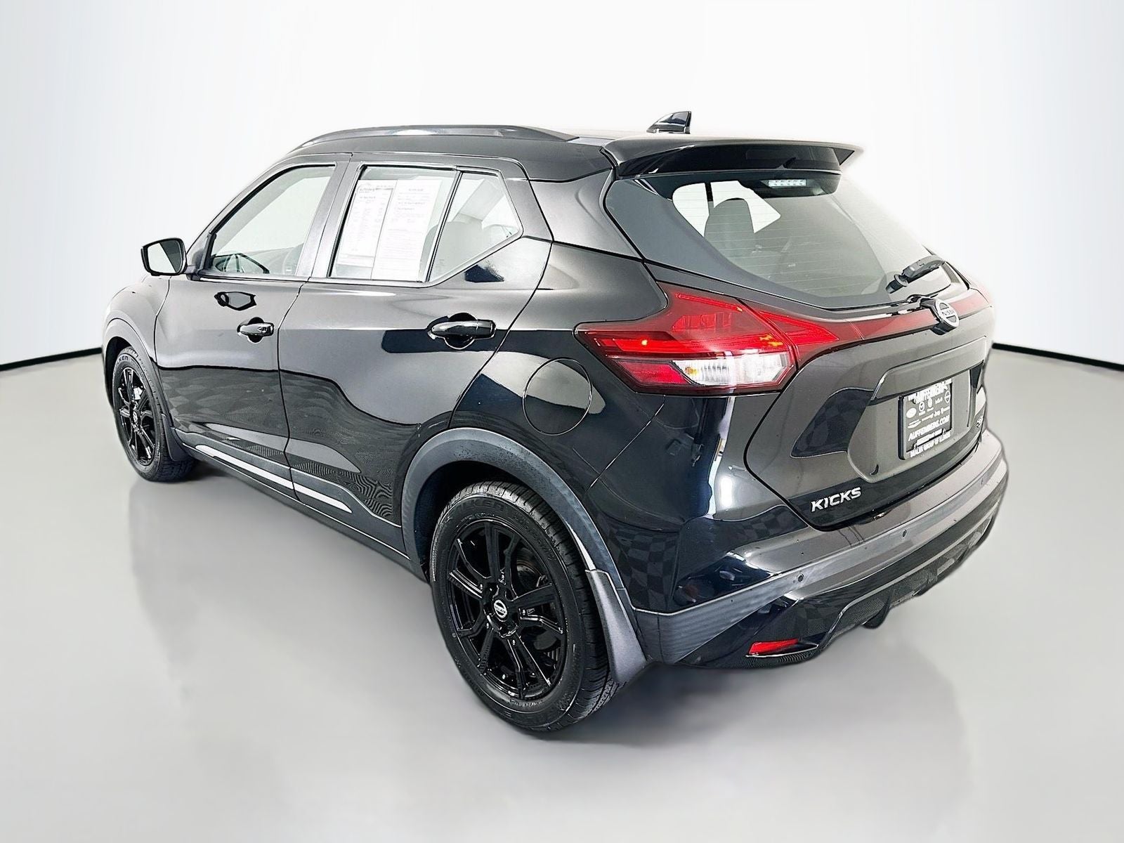 2021 Nissan Kicks SR