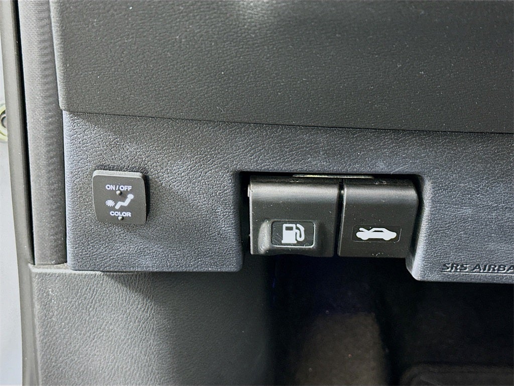 2022 Nissan Kicks SR