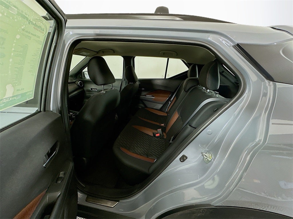 2022 Nissan Kicks SR