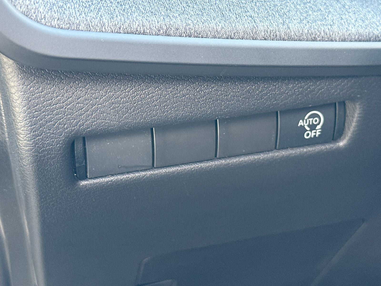 2027 Nissan Kicks S