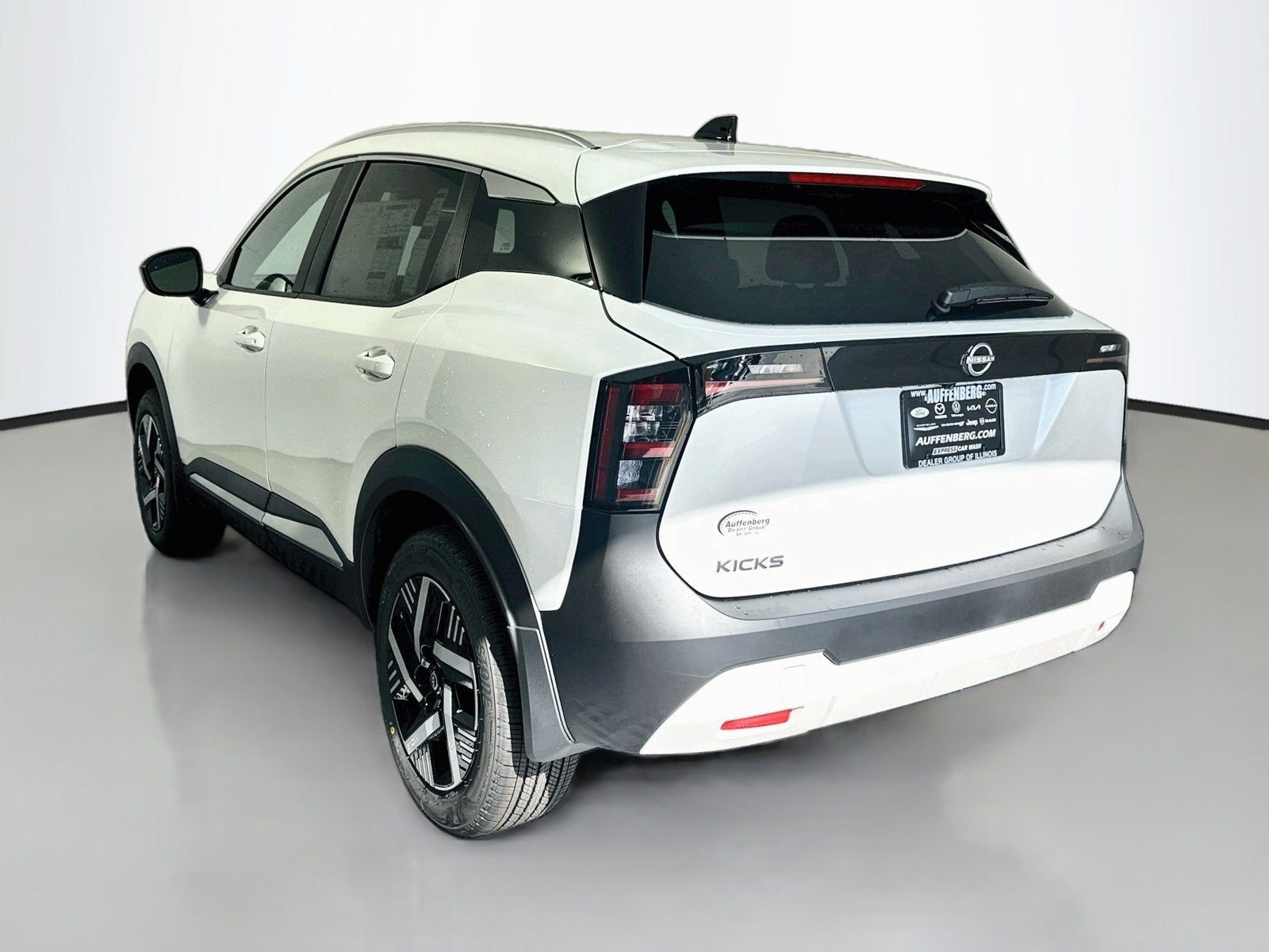 2027 Nissan Kicks SV