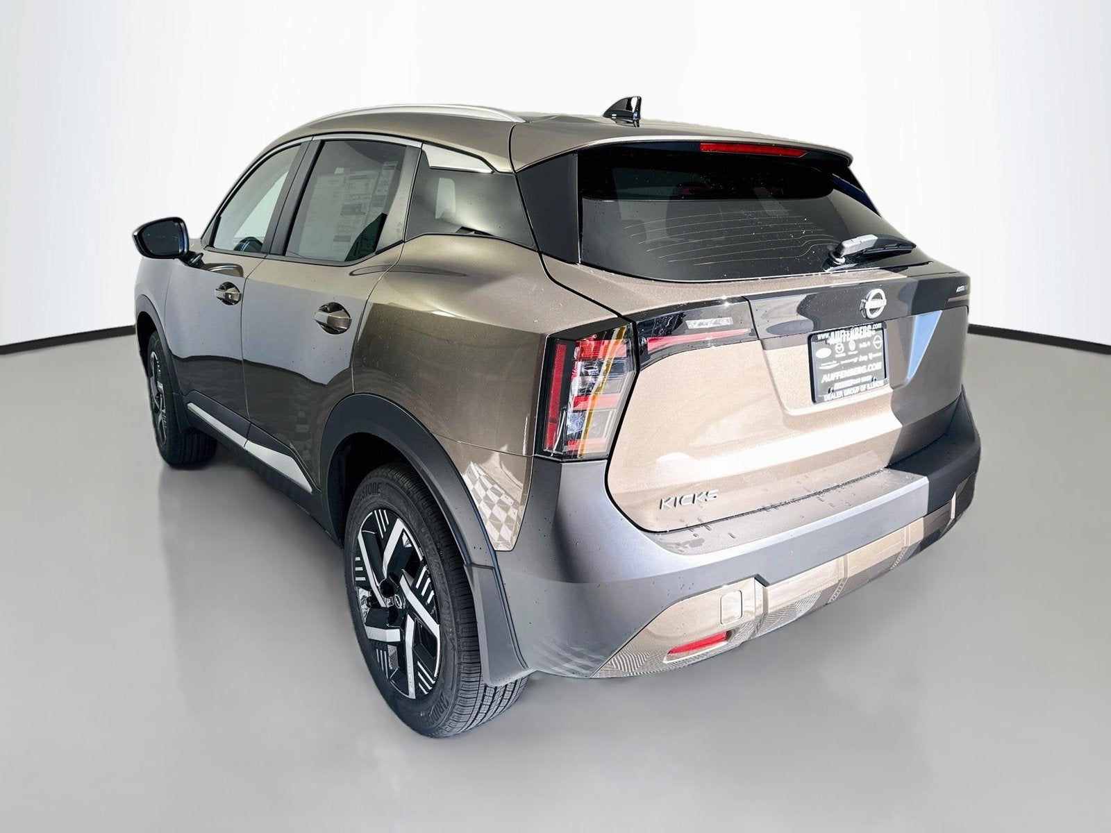 2027 Nissan Kicks SV