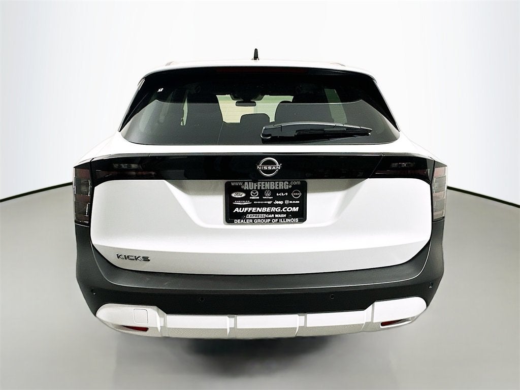 2027 Nissan Kicks SV