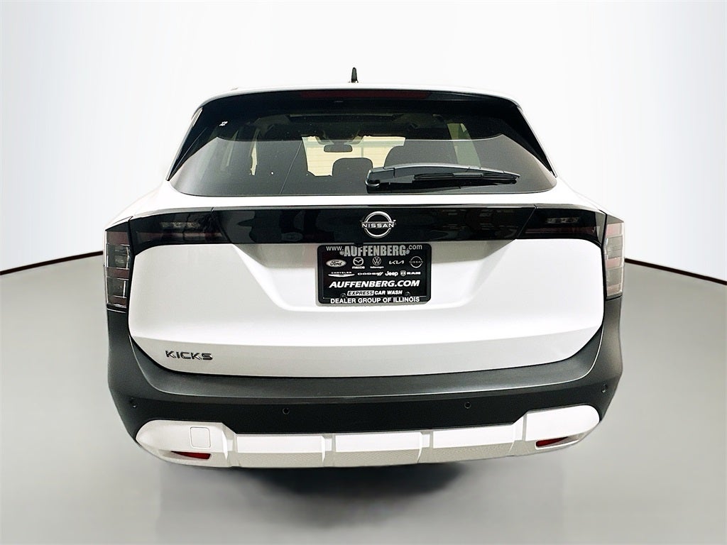 2026 Nissan Kicks SV