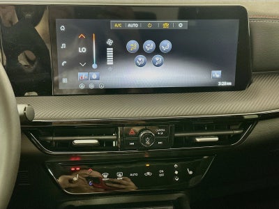 2027 Nissan Kicks SR