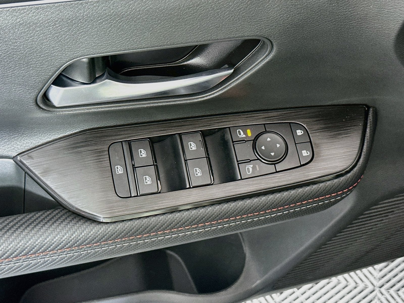 2027 Nissan Kicks SR
