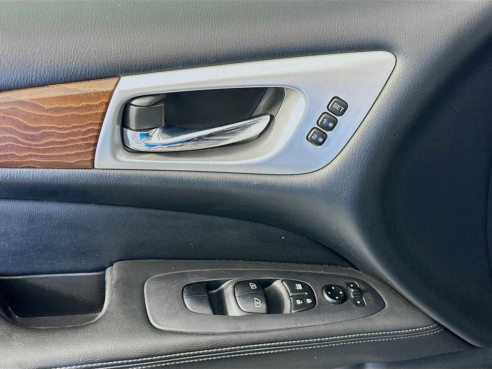 2020 Nissan Pathfinder Platinum