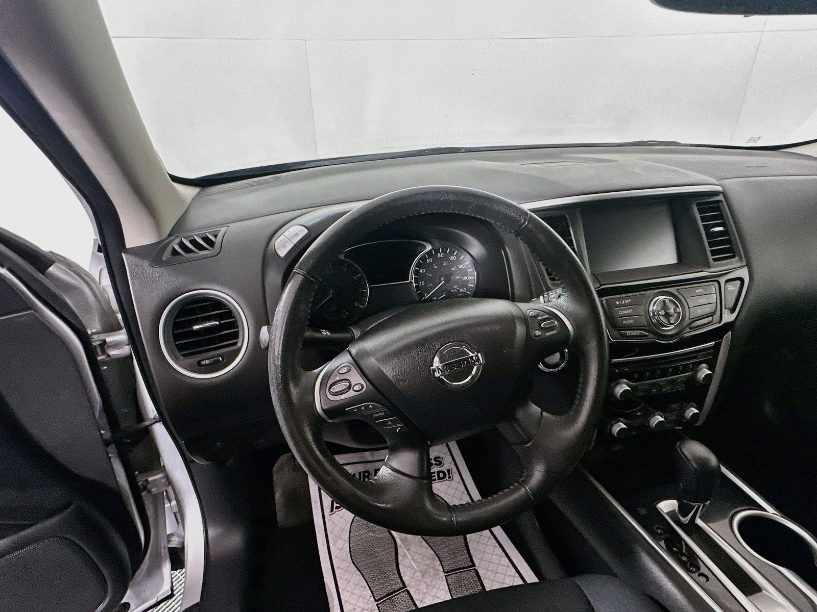 2018 Nissan Pathfinder SV
