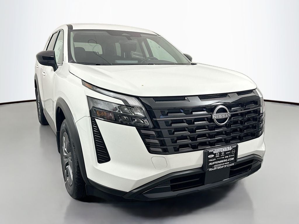 2026 Nissan Pathfinder S