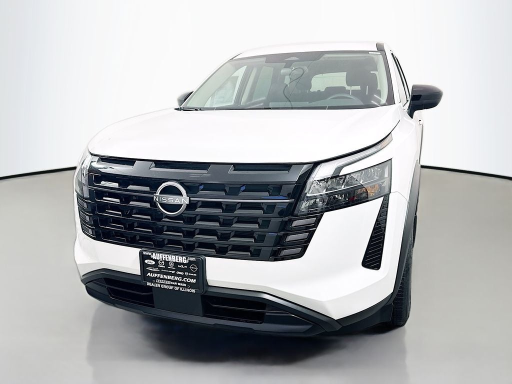 2026 Nissan Pathfinder S