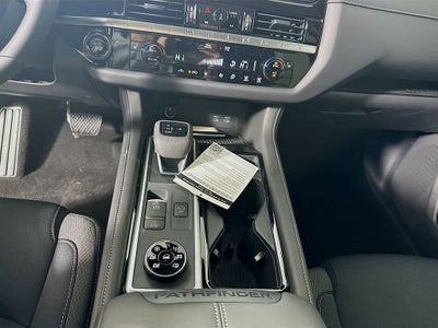 2026 Nissan Pathfinder SV