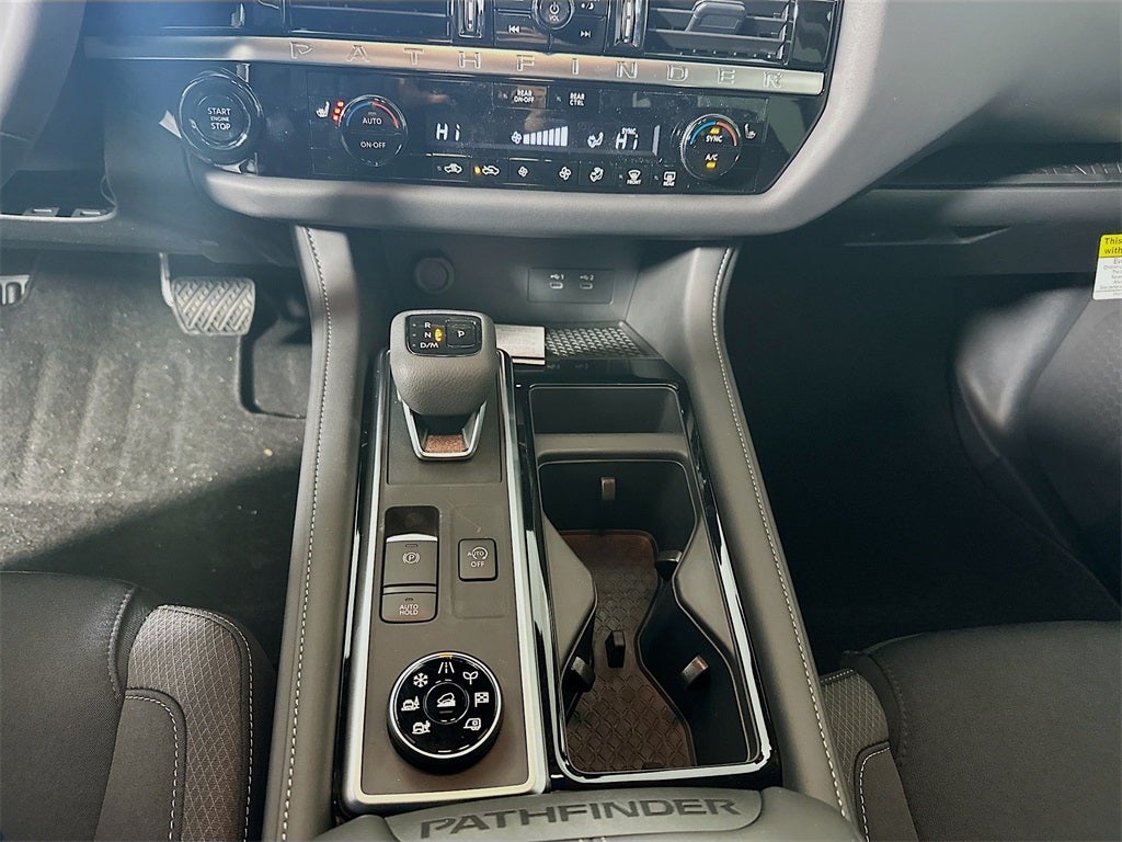 2026 Nissan Pathfinder SV