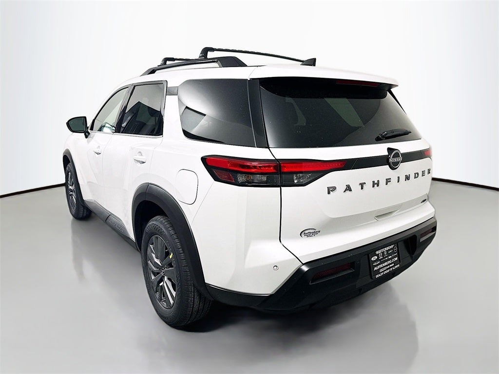 2026 Nissan Pathfinder SV
