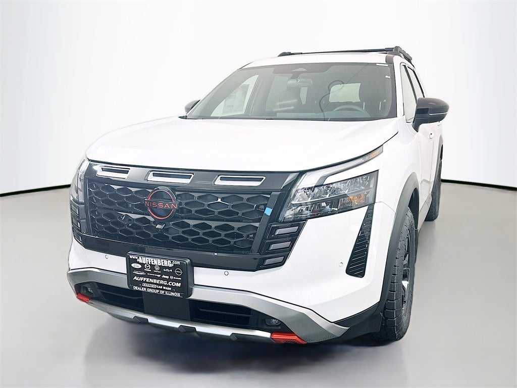 2026 Nissan Pathfinder SV