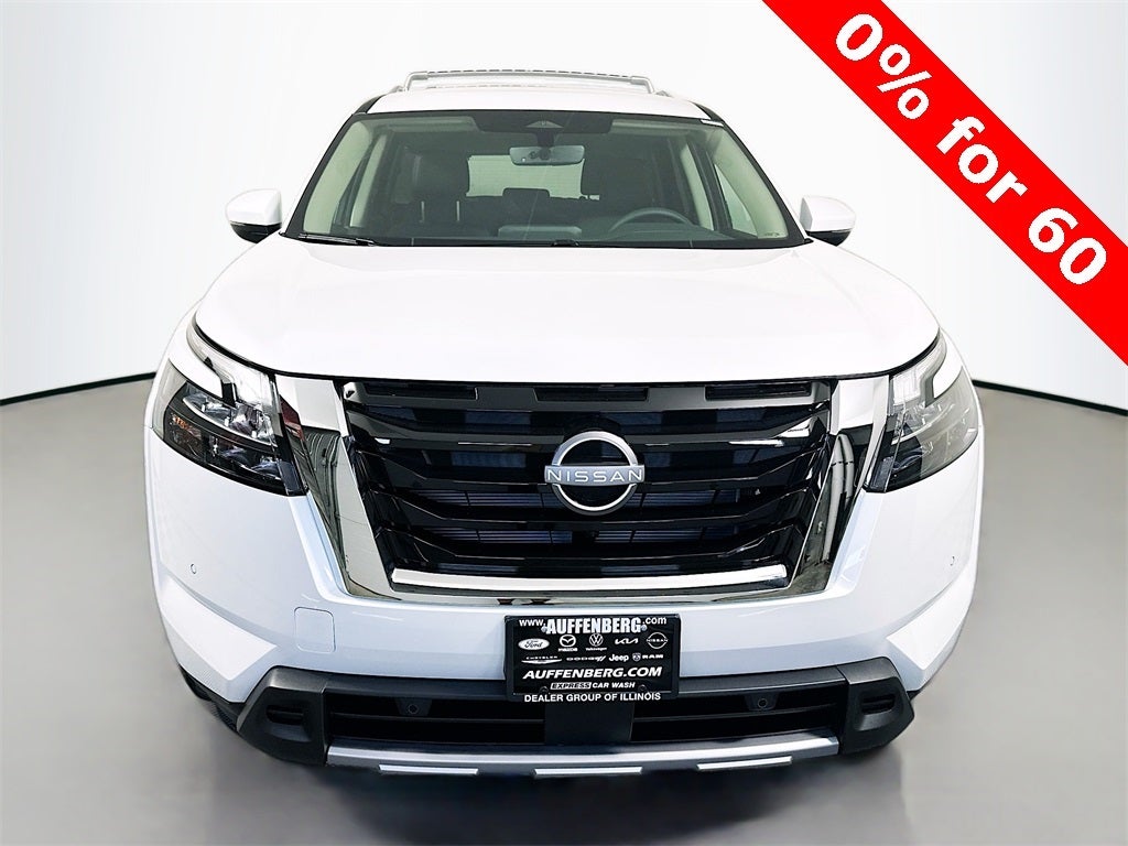 2025 Nissan Pathfinder SL
