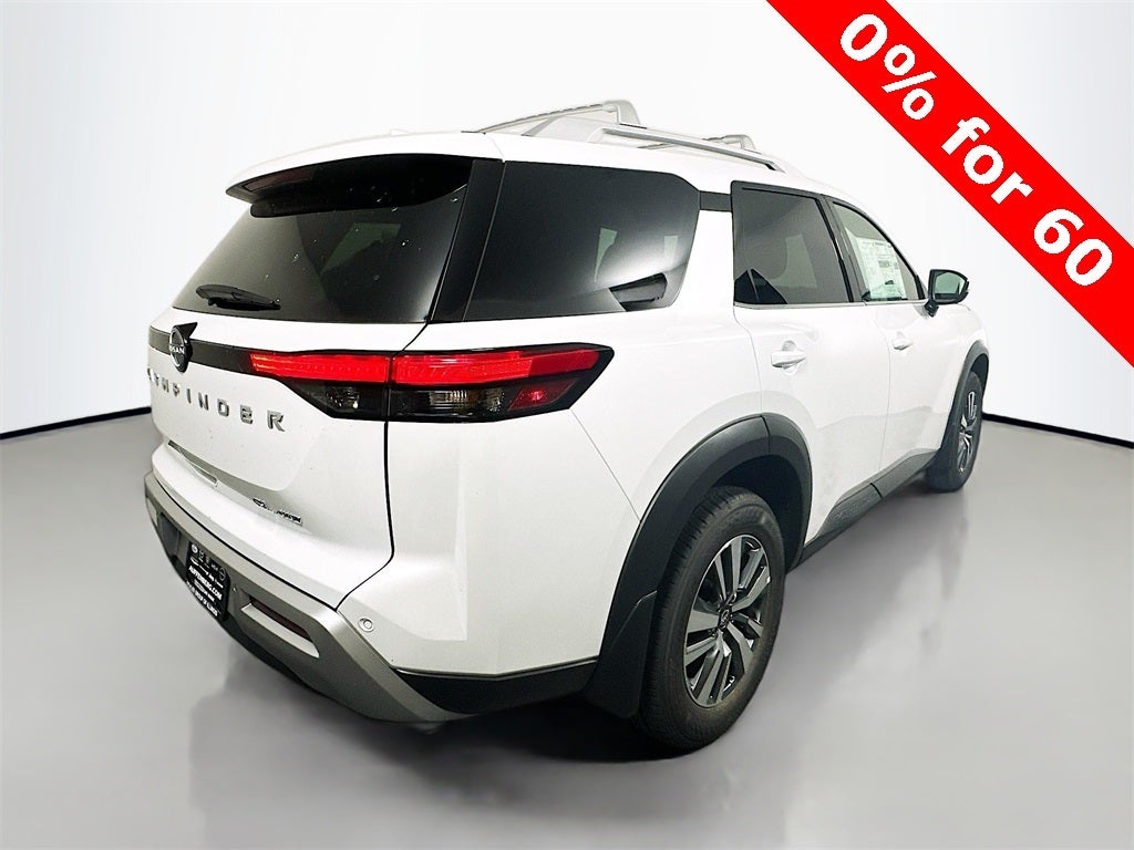 2025 Nissan Pathfinder SL